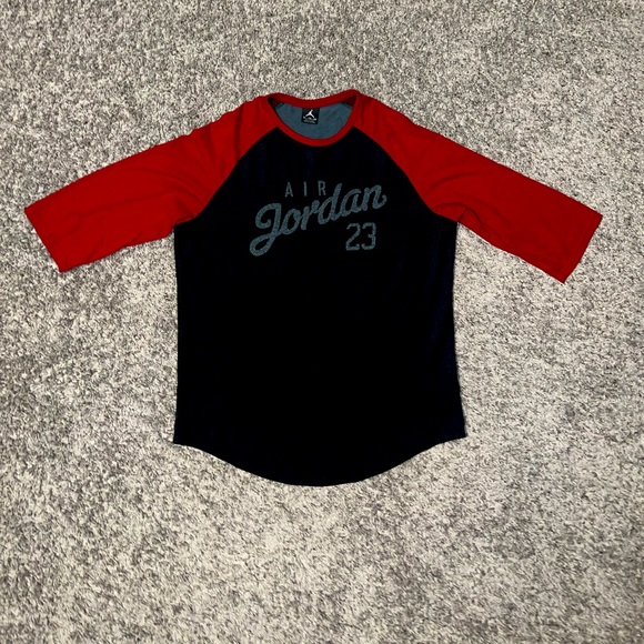 Boy’s Jordan Raglan Top. Size XL. - Picture 1 of 4